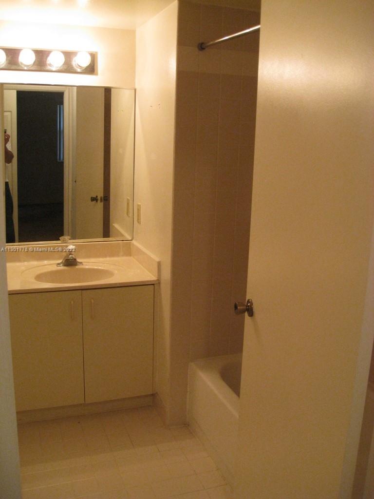 THE GREENS AT DORAL CONDO - Residential Lease