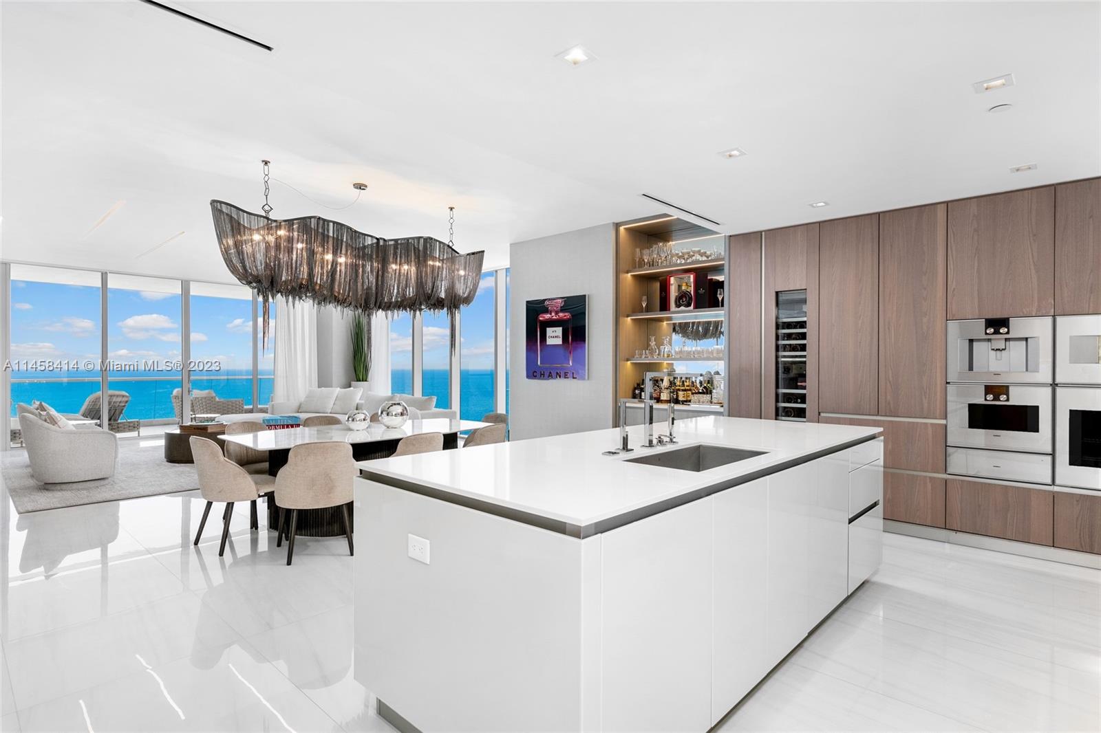 Turnberry Ocean Club - Residential