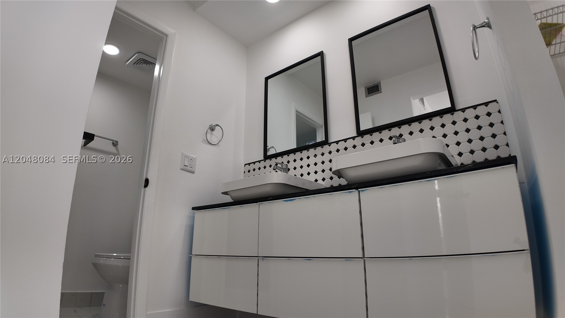 HARVEST SECTION THREE CON - Residential Lease