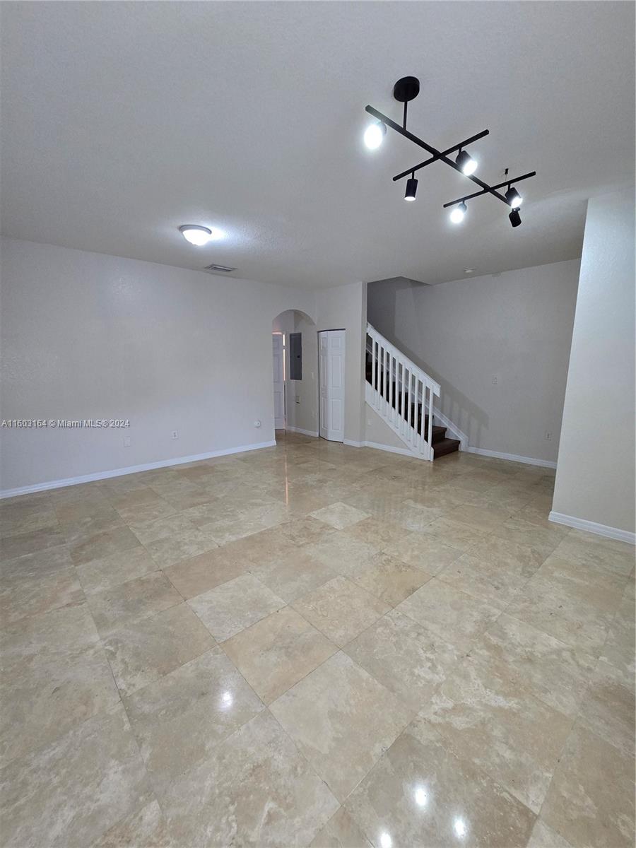 LAS TERRAZAS AT VIZCAYA C - Residential Lease