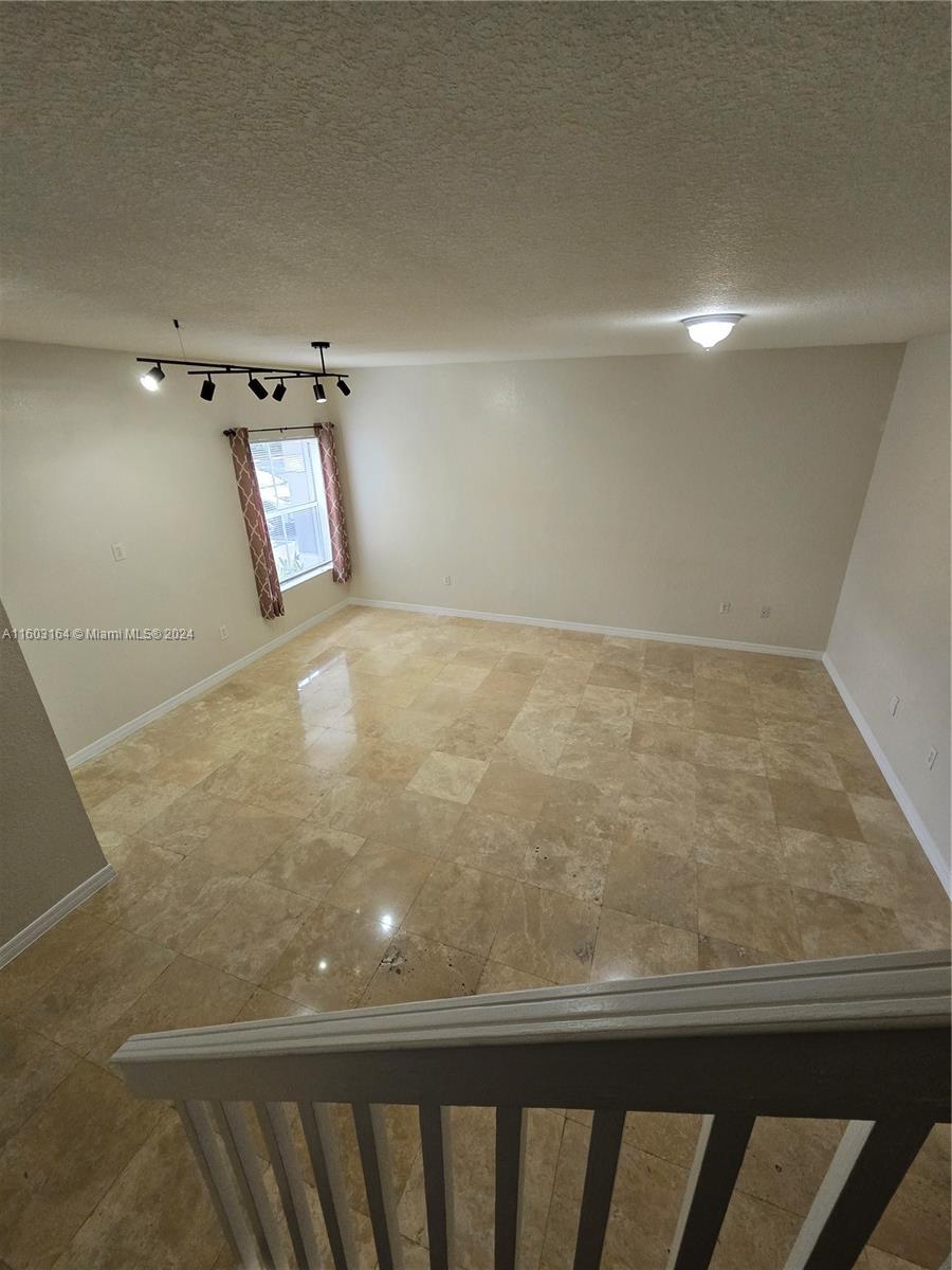 LAS TERRAZAS AT VIZCAYA C - Residential Lease