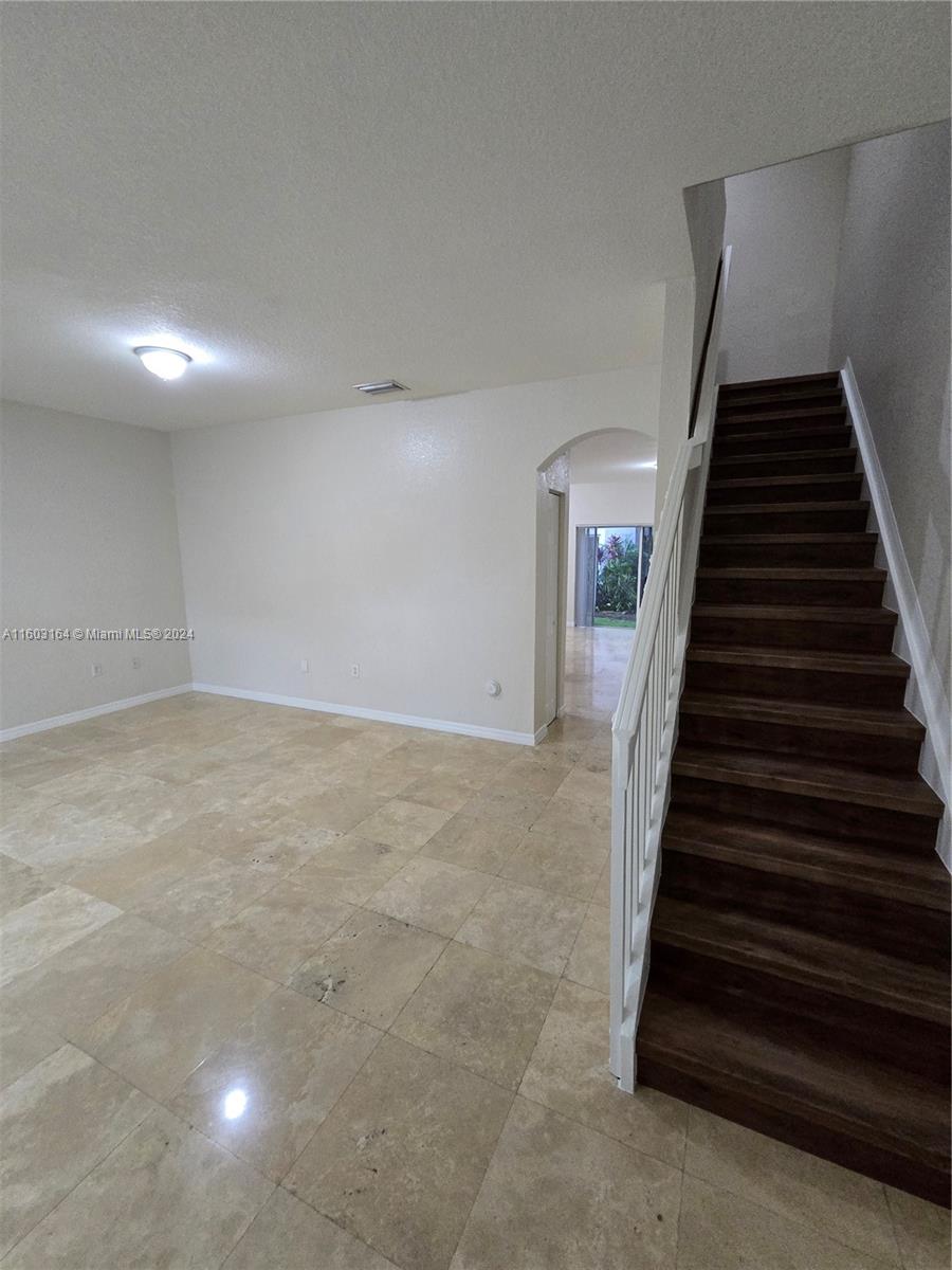 LAS TERRAZAS AT VIZCAYA C - Residential Lease