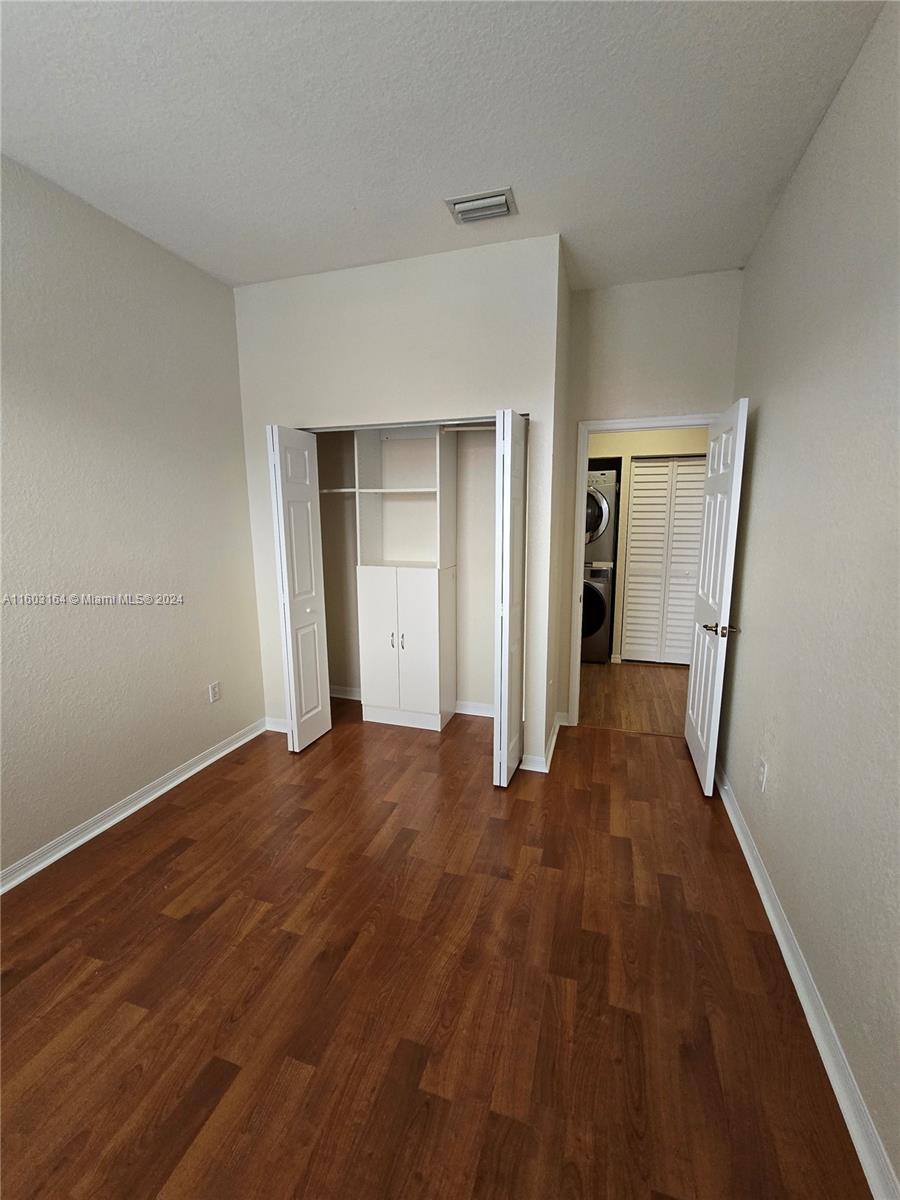 LAS TERRAZAS AT VIZCAYA C - Residential Lease