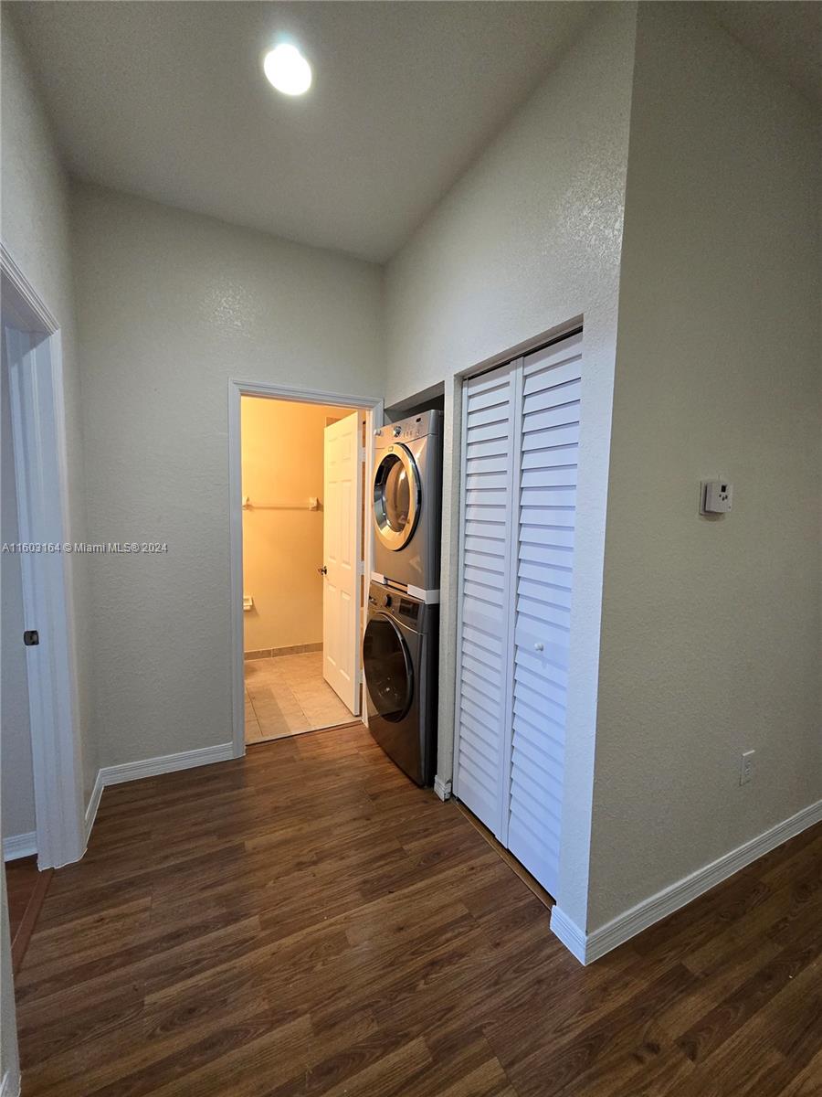 LAS TERRAZAS AT VIZCAYA C - Residential Lease