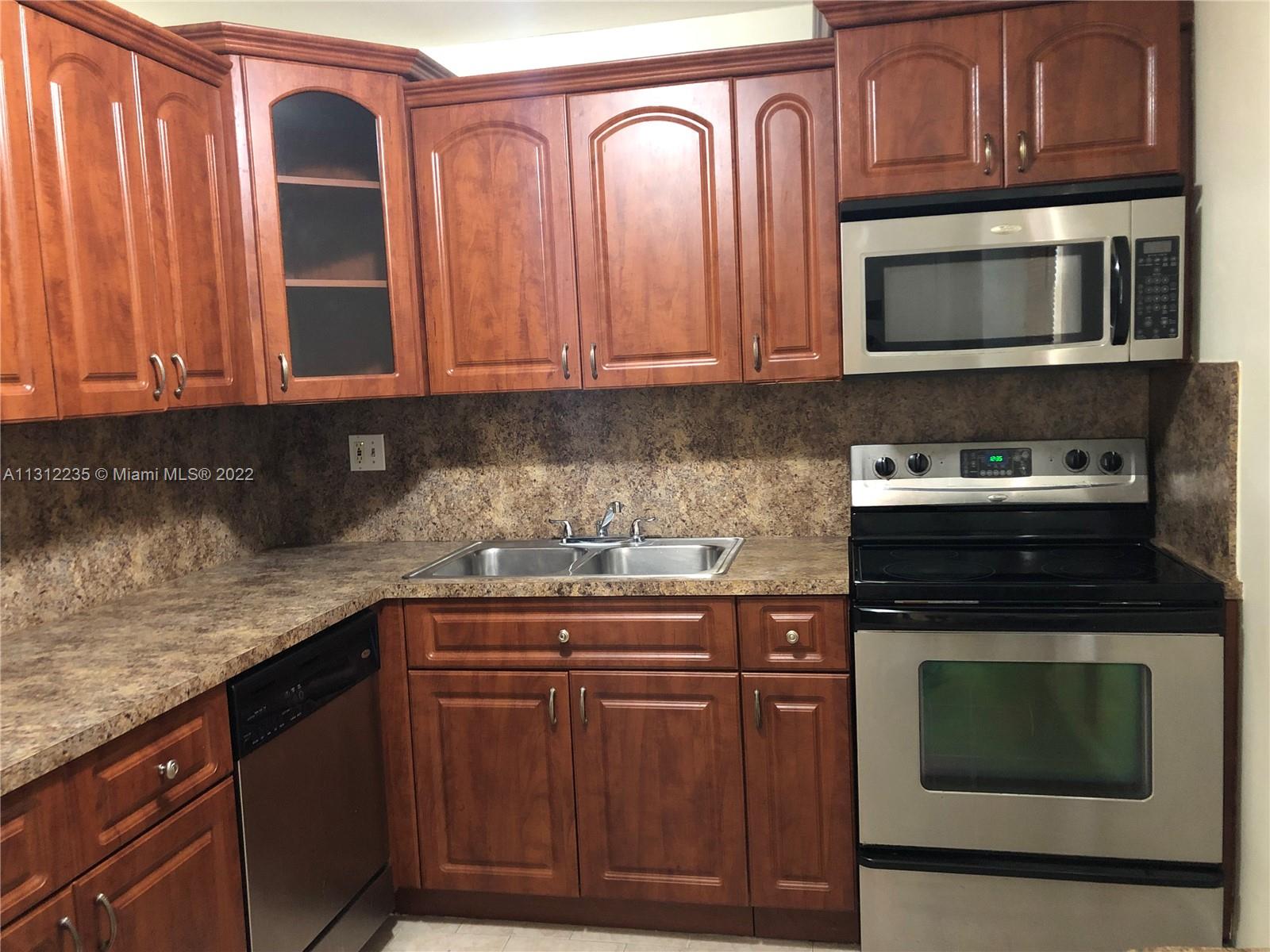 EL CONQUISTADOR NORTH CON - Residential Lease
