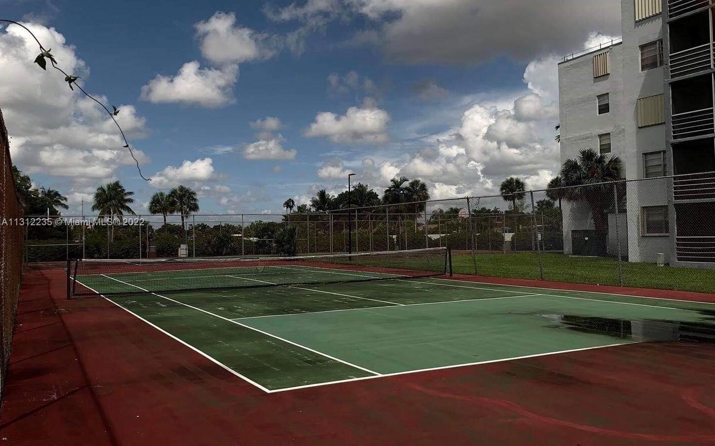 EL CONQUISTADOR NORTH CON - Residential Lease