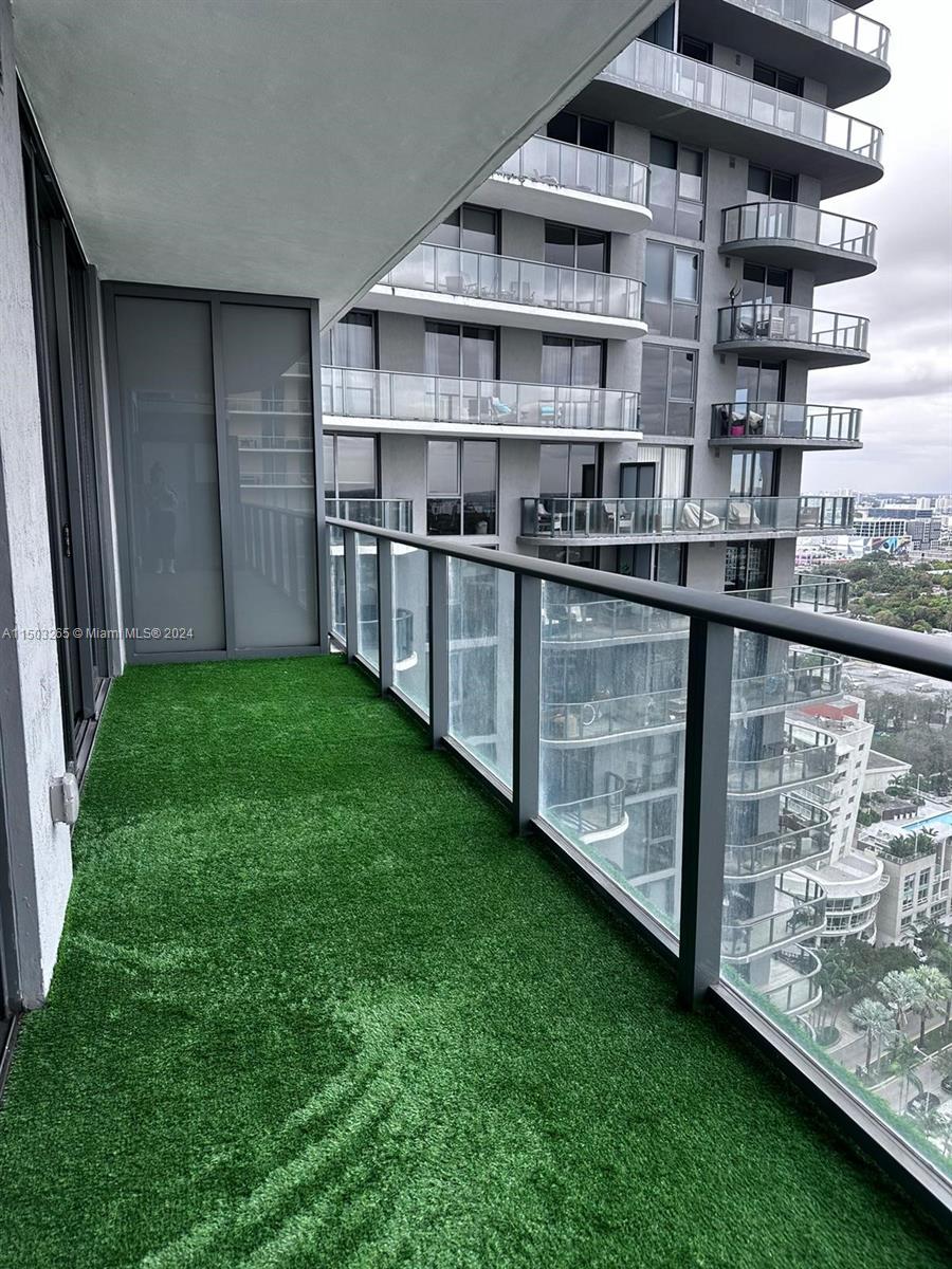 3401 MIDTOWN CONDO - Residential