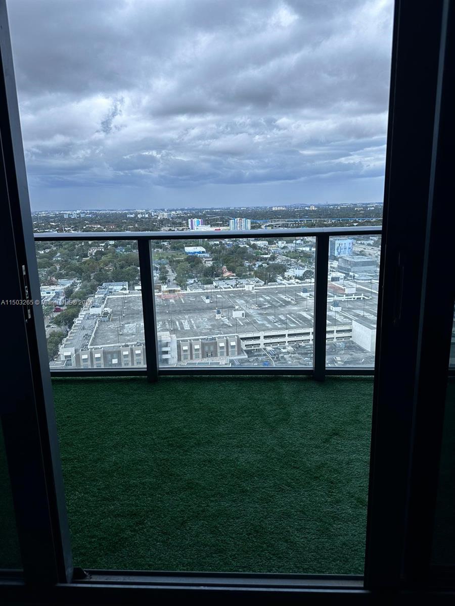 3401 MIDTOWN CONDO - Residential
