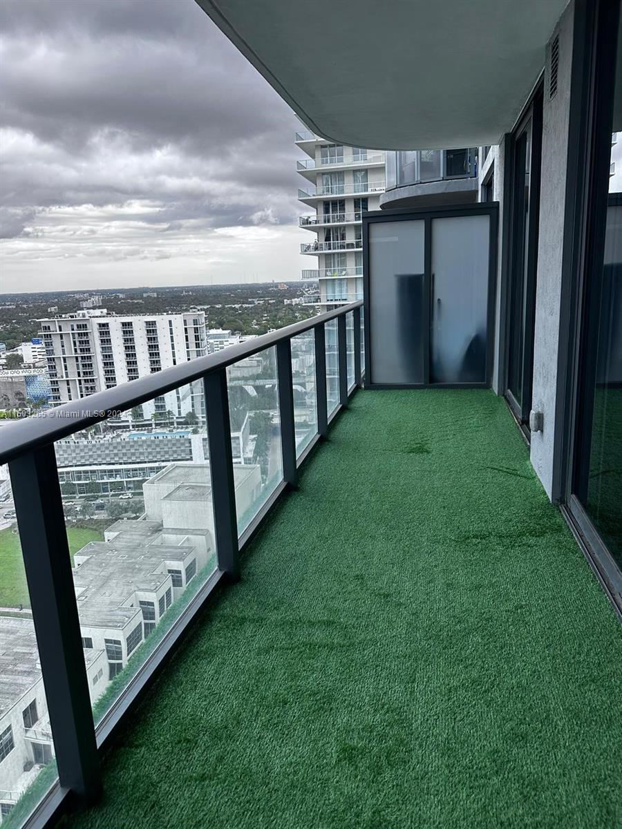 3401 MIDTOWN CONDO - Residential