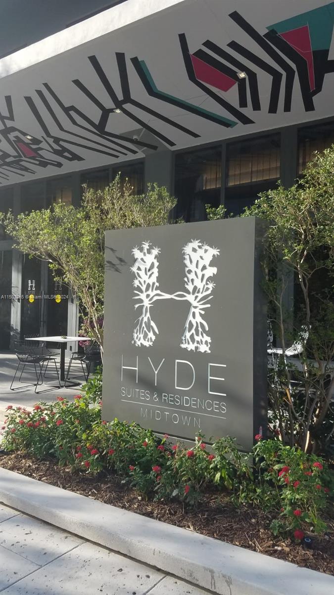 3401 MIDTOWN CONDO - Residential