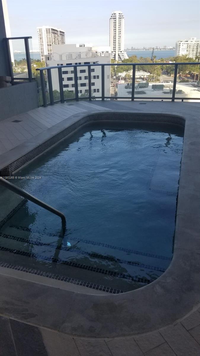 3401 MIDTOWN CONDO - Residential