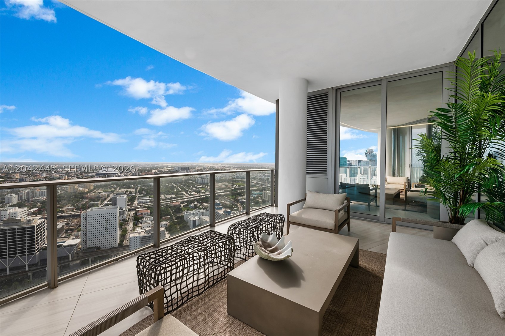 PARAMOUNT MIAMI WORLDCENT - Residential