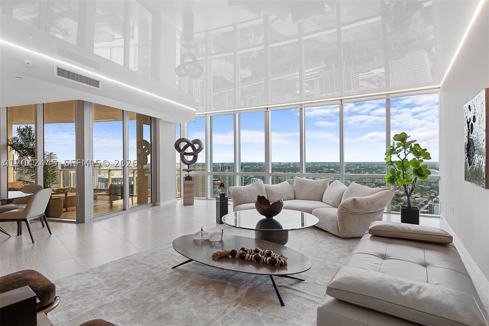 PARAMOUNT MIAMI WORLDCENT - Residential