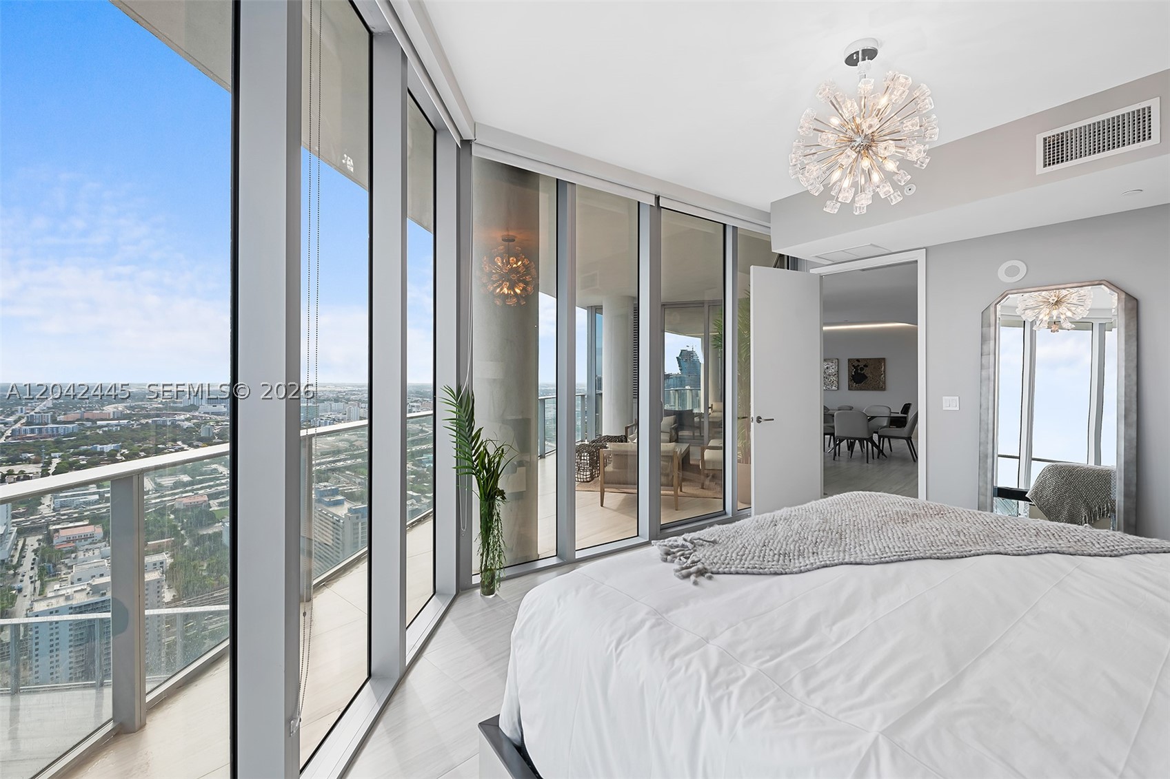 PARAMOUNT MIAMI WORLDCENT - Residential