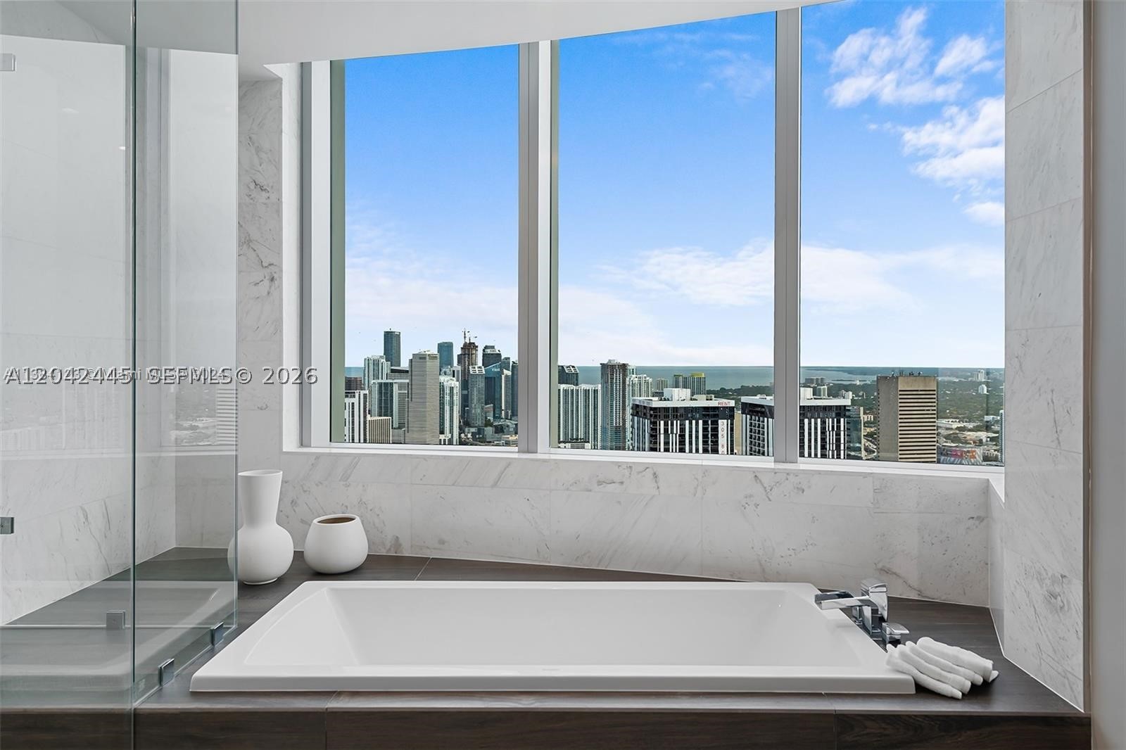 PARAMOUNT MIAMI WORLDCENT - Residential