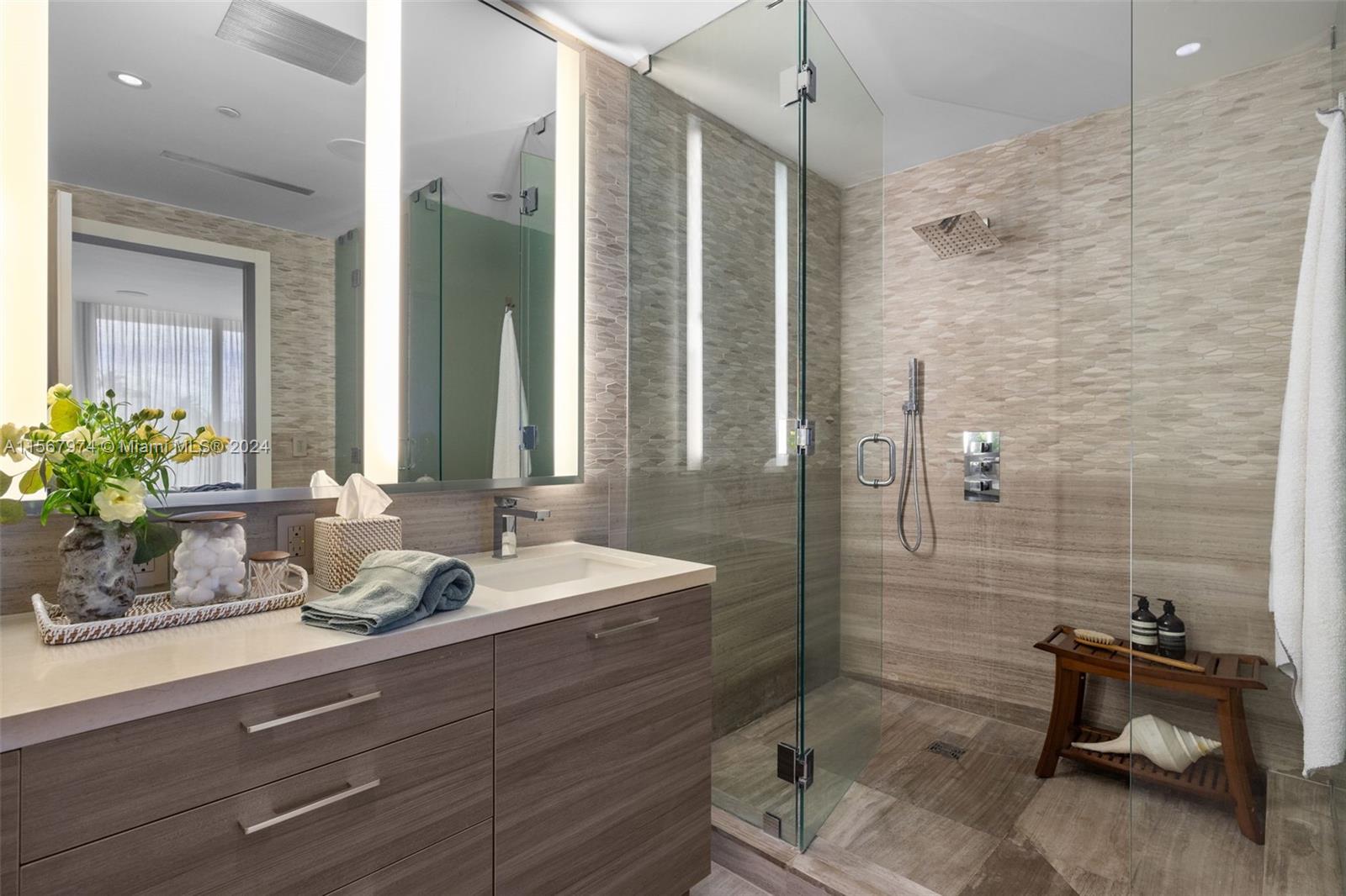 ONE OCEAN CONDO - Residential