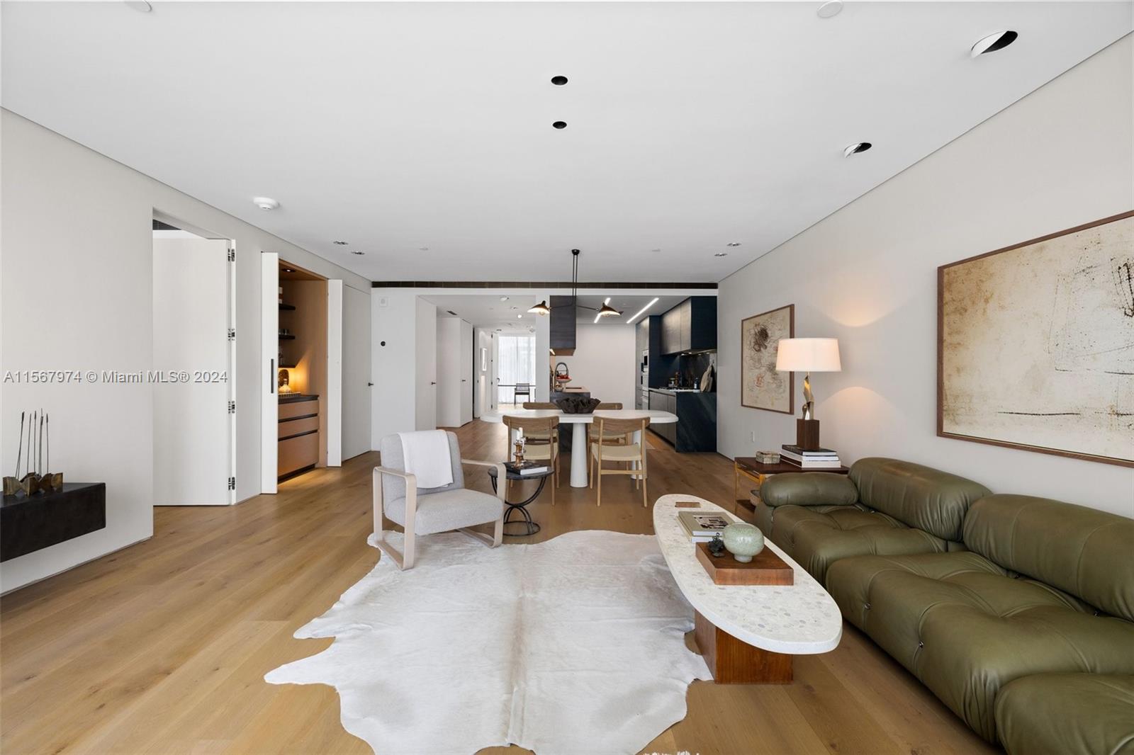 ONE OCEAN CONDO - Residential