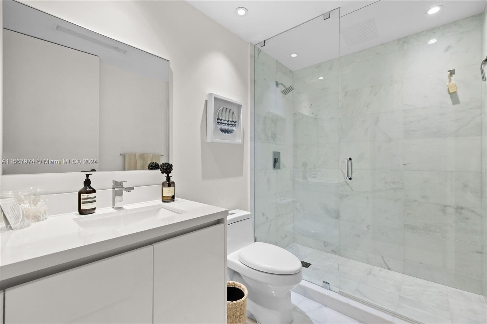 ONE OCEAN CONDO - Residential