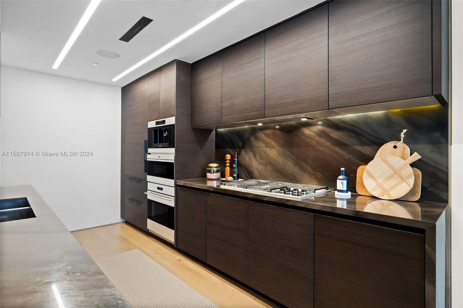 ONE OCEAN CONDO - Residential