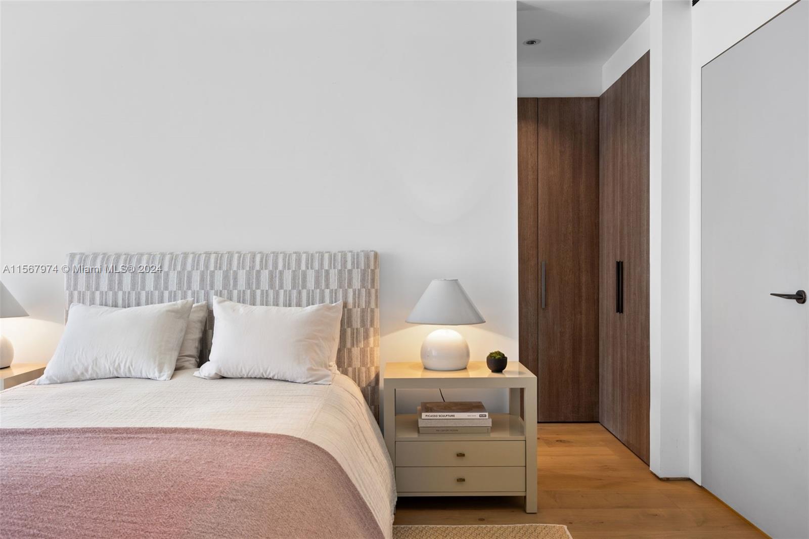 ONE OCEAN CONDO - Residential