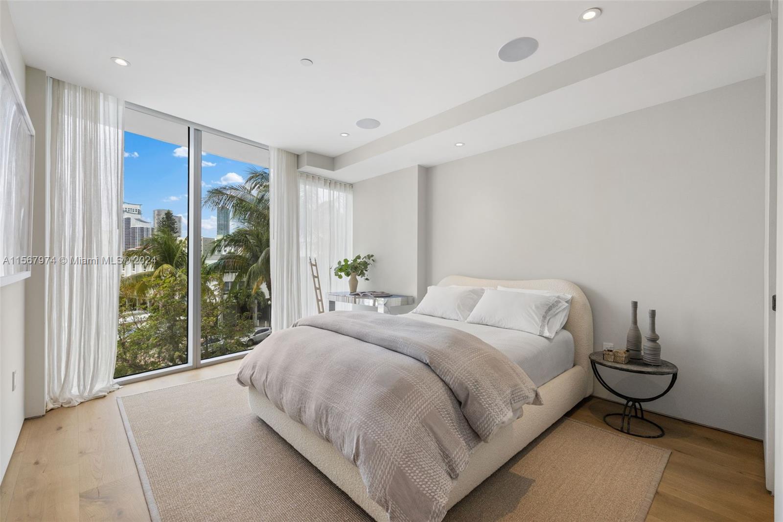 ONE OCEAN CONDO - Residential