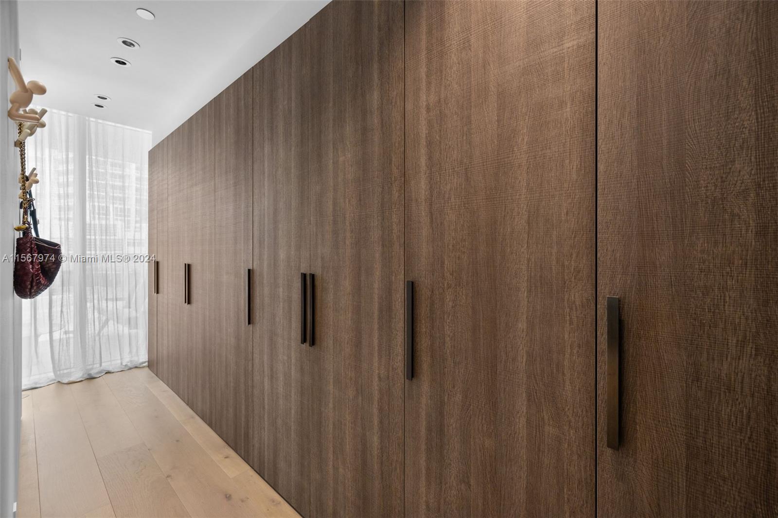 ONE OCEAN CONDO - Residential