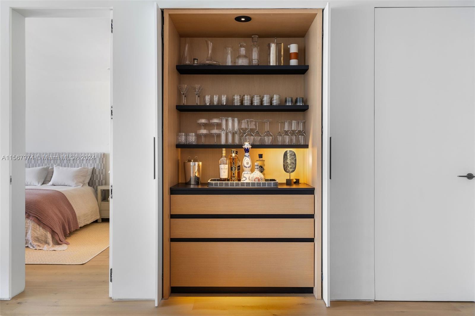 ONE OCEAN CONDO - Residential