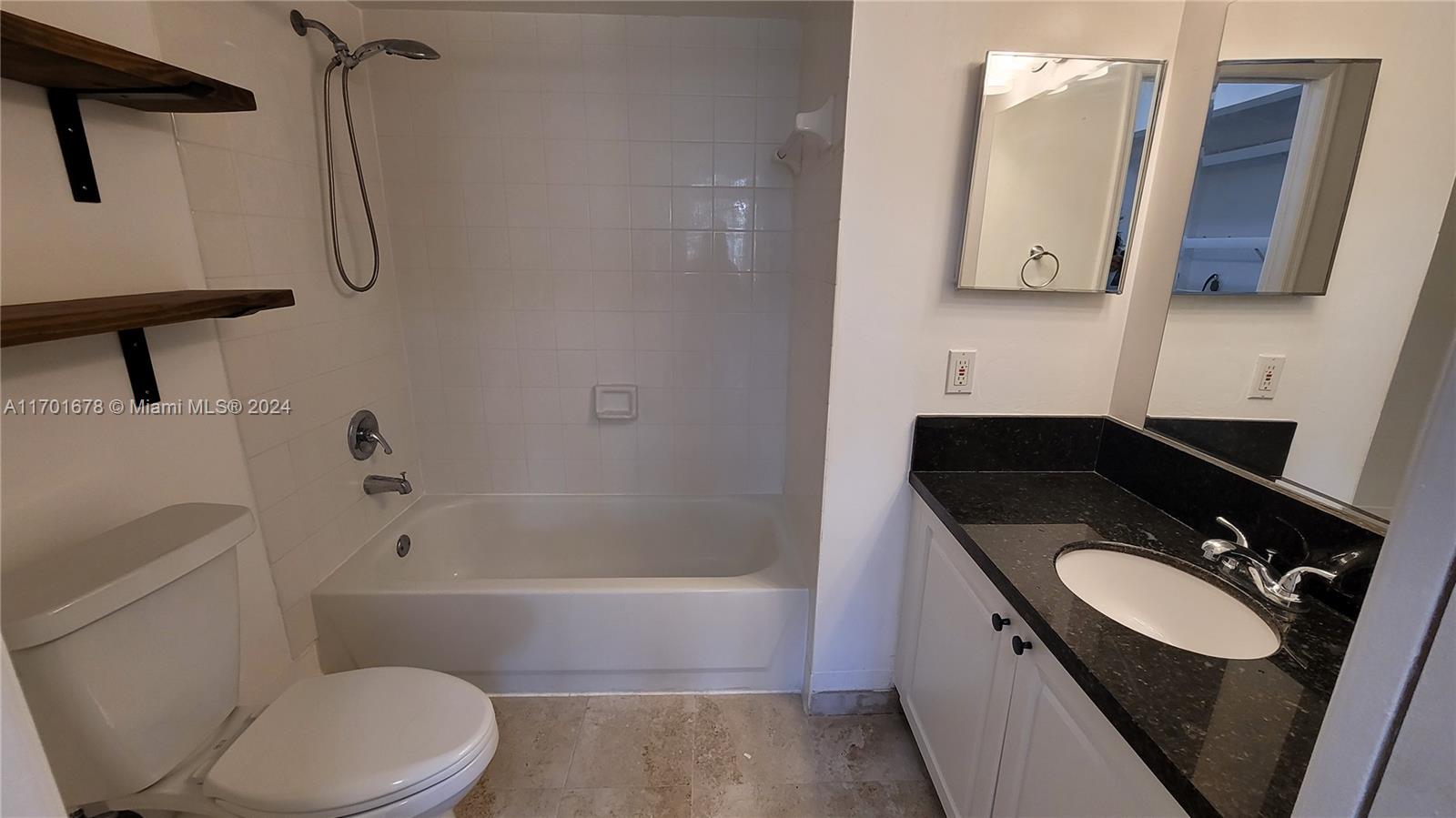 ST ANDREWS CONDO - Residential Lease