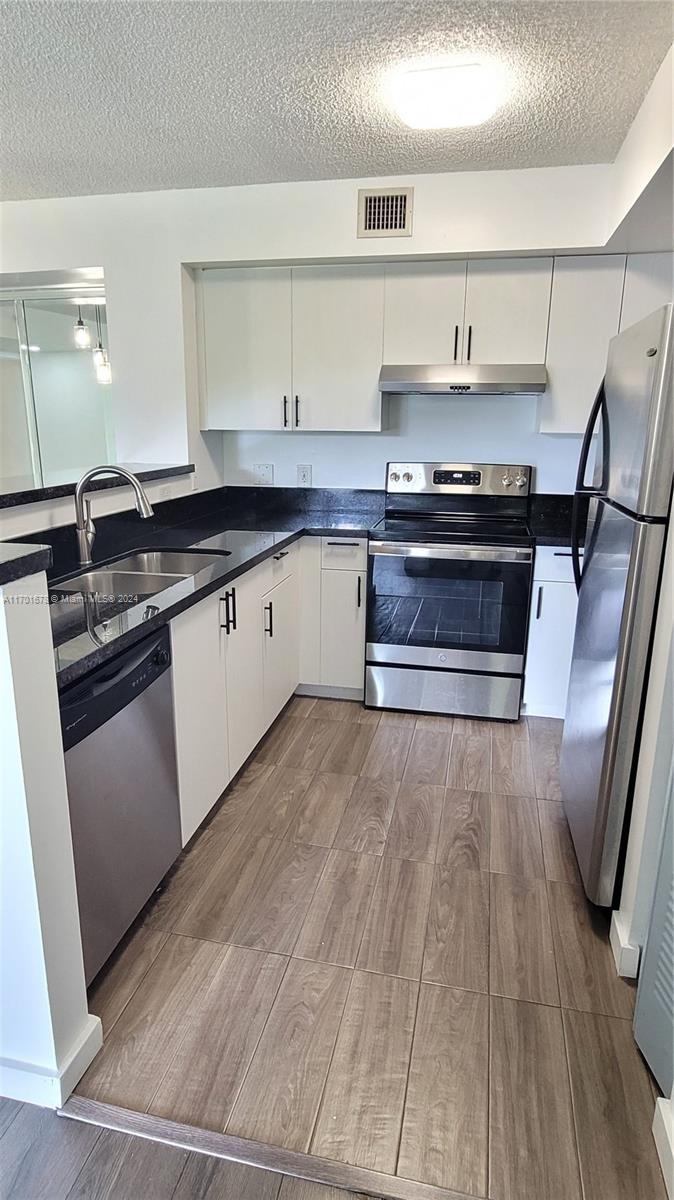 ST ANDREWS CONDO - Residential Lease