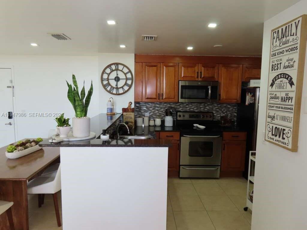LEJEUNE PLAZA CONDO - Residential