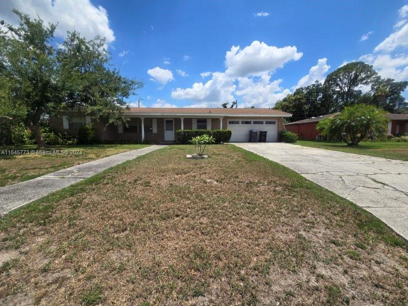 Location, Location, Location!! This charming home is just minutes from downtown Lakeland and offers so much character. Best of all NO HOA!   Wait until you see the spacious backyard with a sparkling pool. Plenty of room to garden or to create your personal oasis. Enjoy outdoor activities, pets, gardening and entertaining. Overlook it all from the comfort of your screened in porch! This is an excellent opportunity that you do not want to miss. Brand new HVAC unit. Roof was replaced about  5 years ago.  Call today!