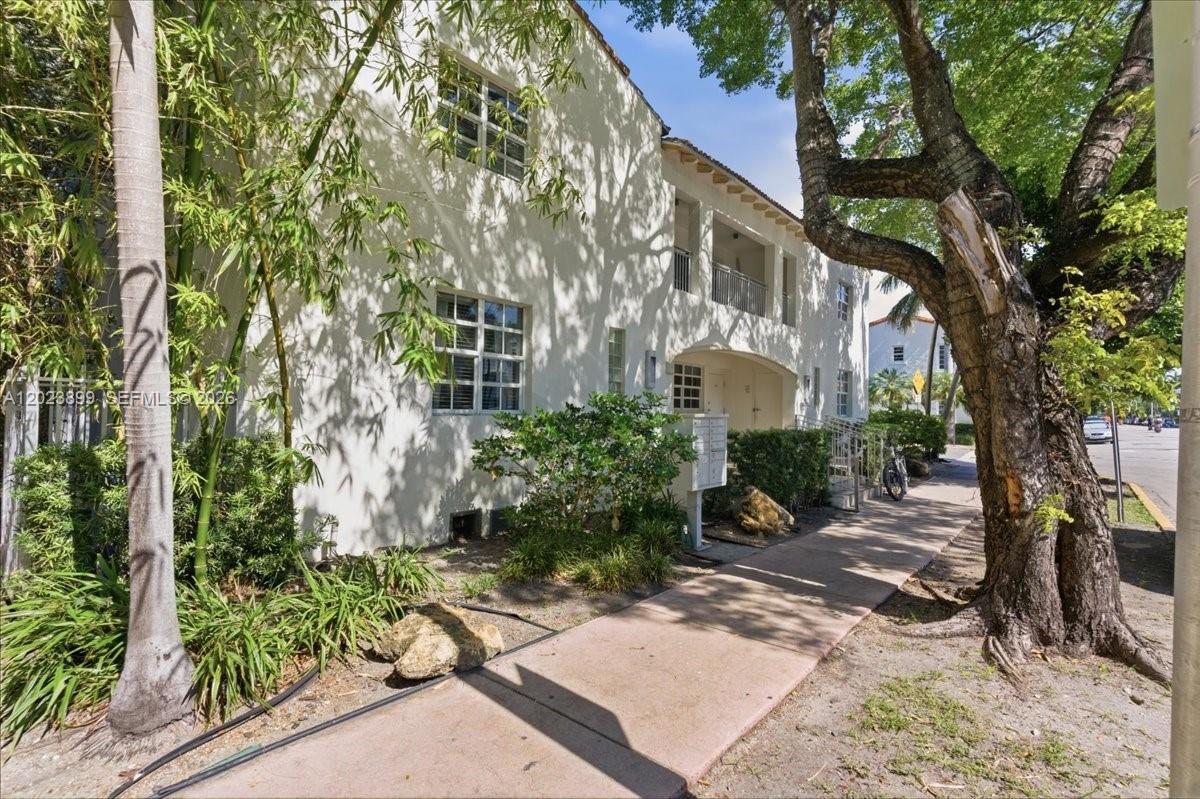 ESPANOLA VILLAS 1ST ADDN - Residential Income