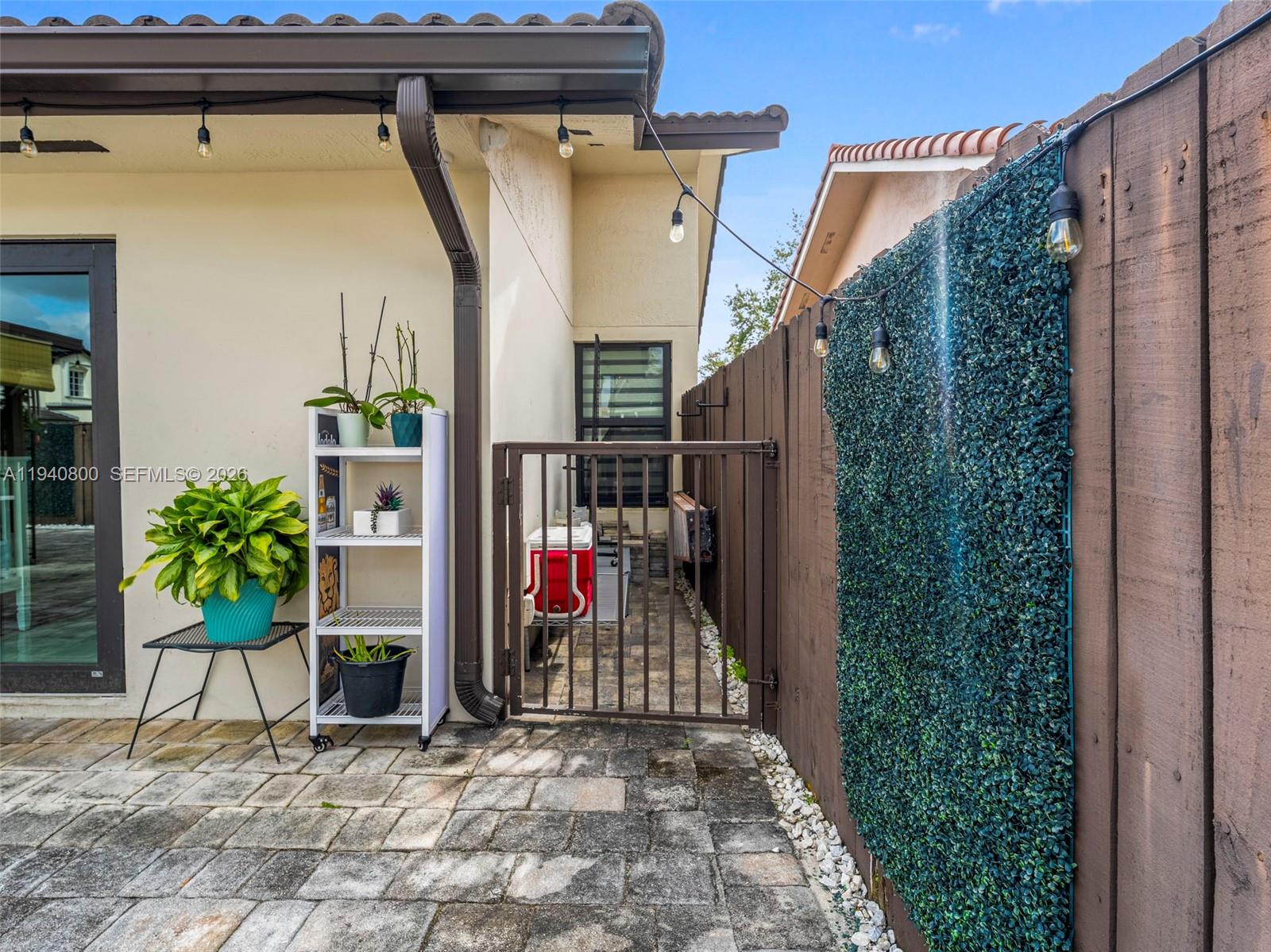 ADRIAN HOMES AT LAGO MAR - Residential Lease