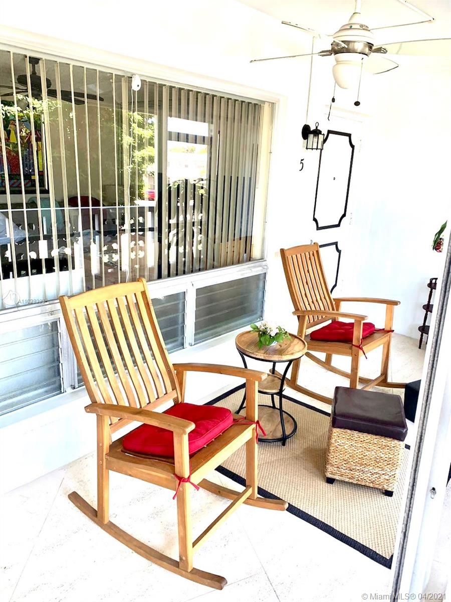 SOUTHBROOK CONDO APTS - Residential Lease