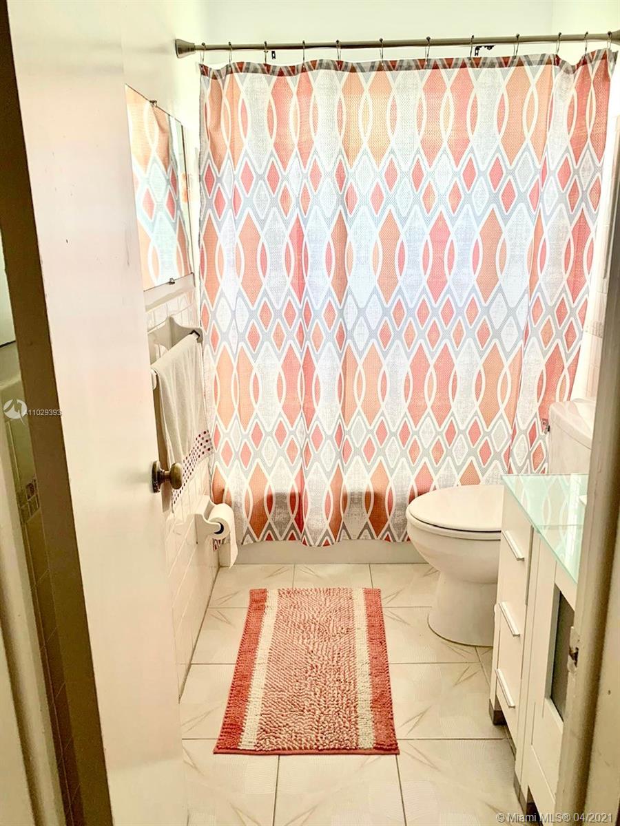 SOUTHBROOK CONDO APTS - Residential Lease