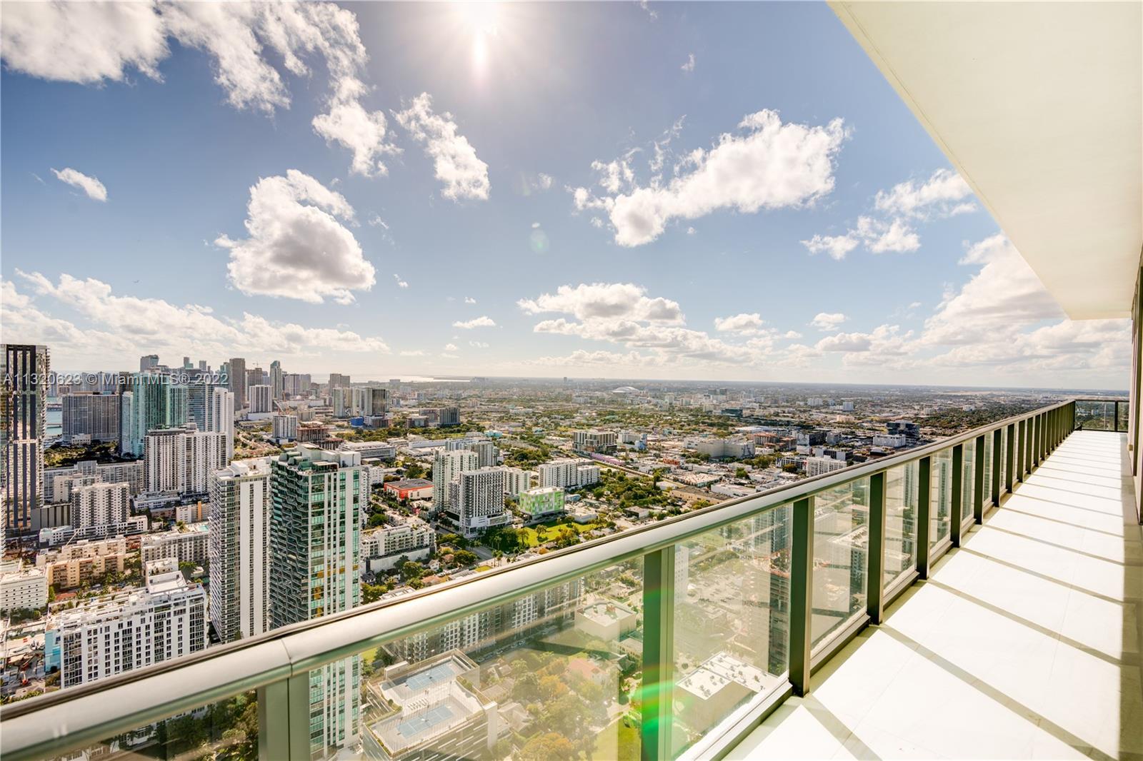 GRAN PARAISO CONDO - Residential