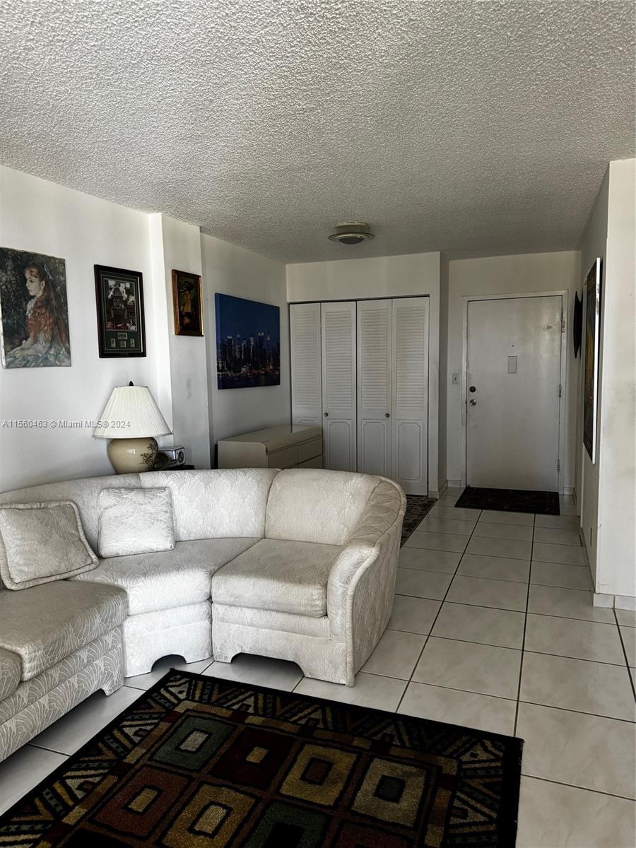 DESOTO PARK CONDO - Residential Lease