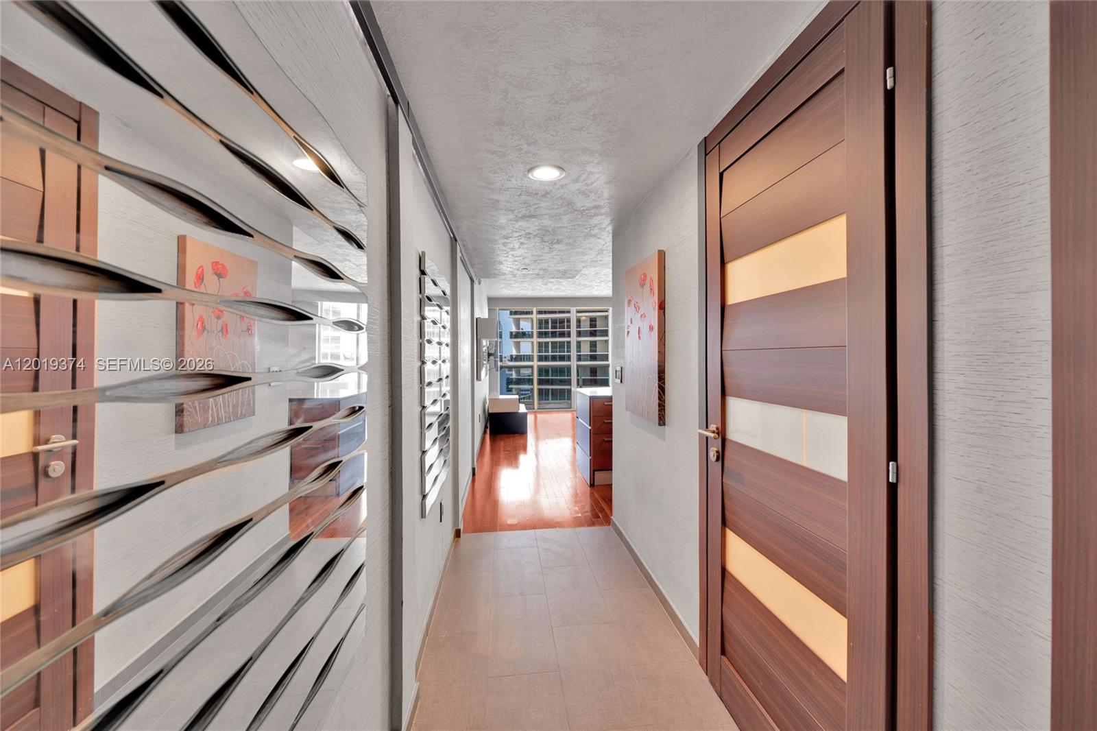 BEACH CLUB II - Residential