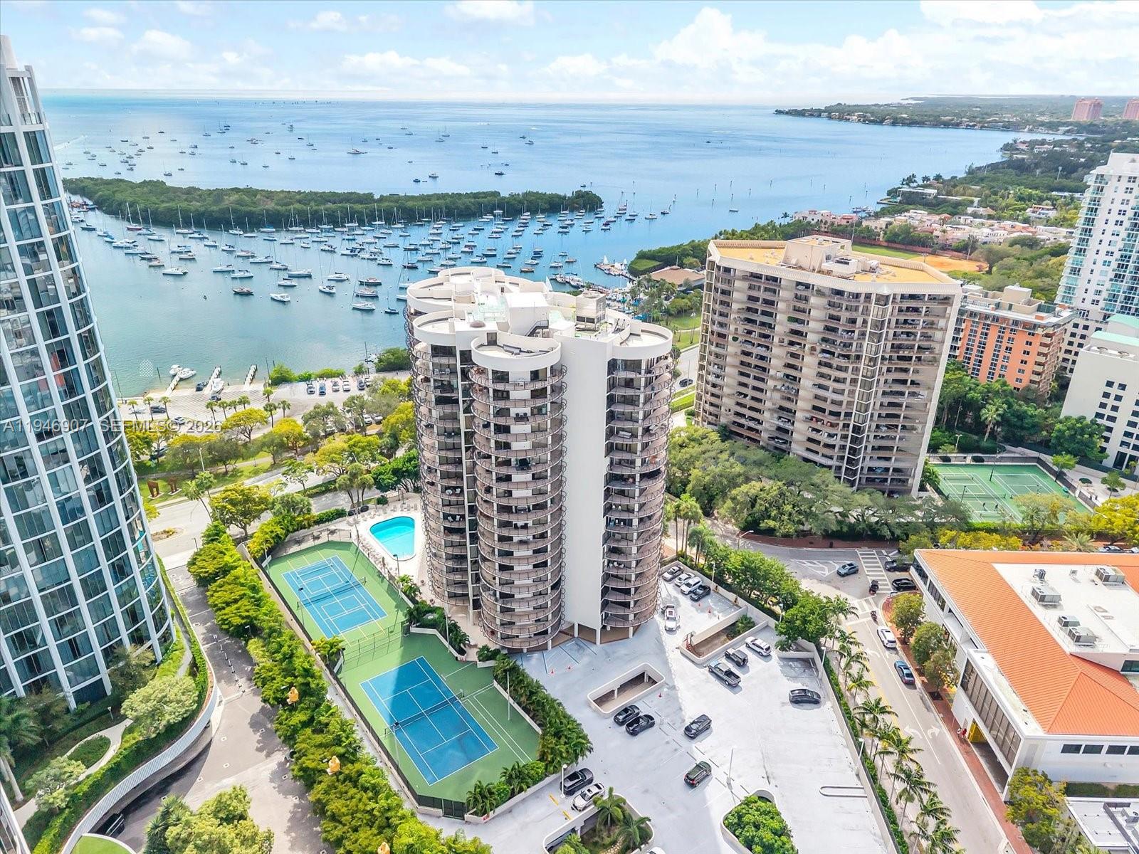 GROVE TOWERS CONDO - Residential