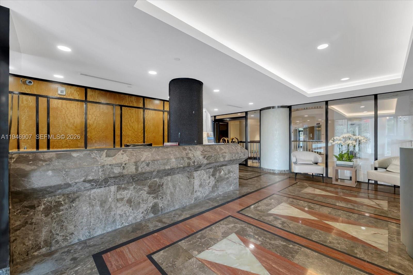 GROVE TOWERS CONDO - Residential