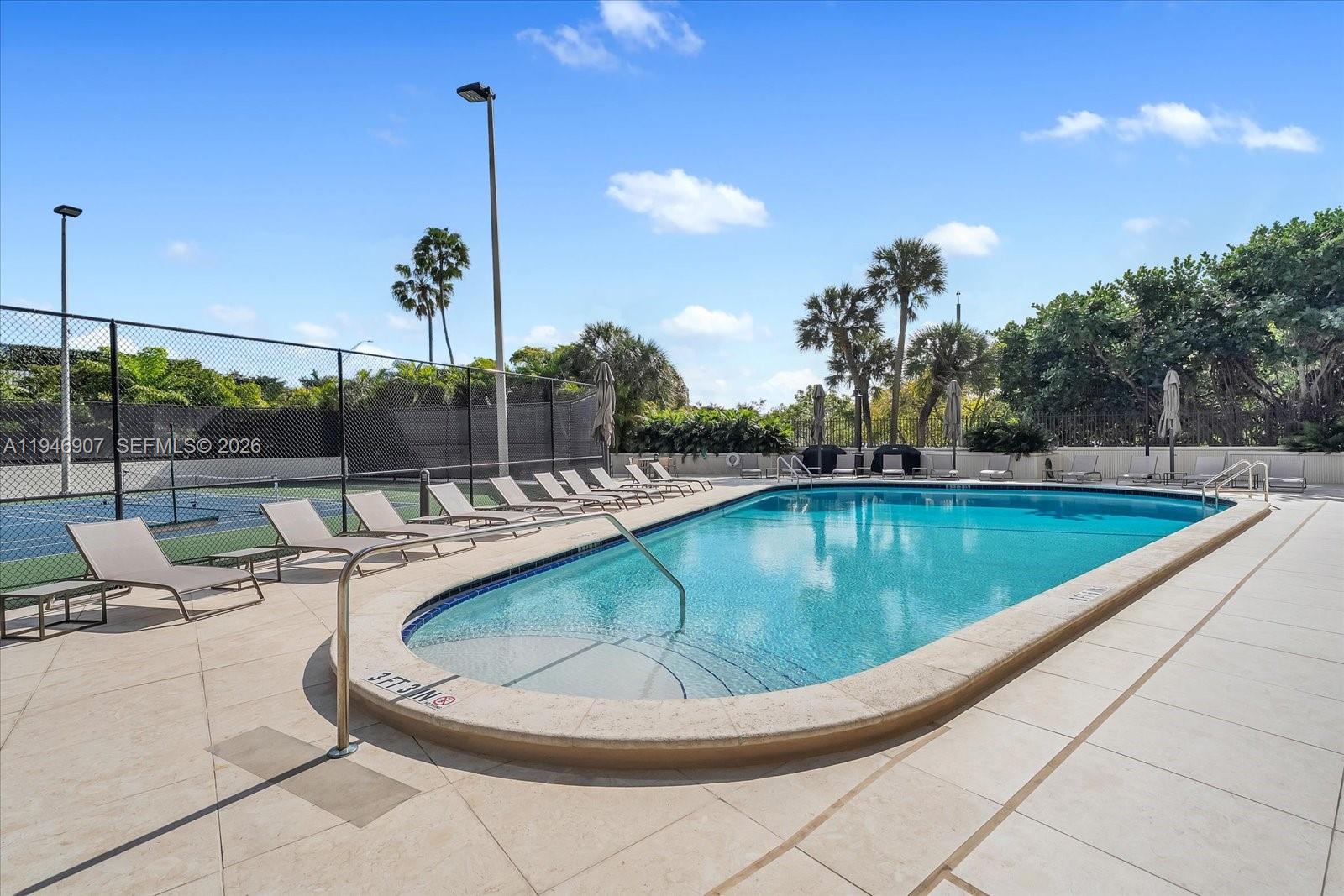 GROVE TOWERS CONDO - Residential
