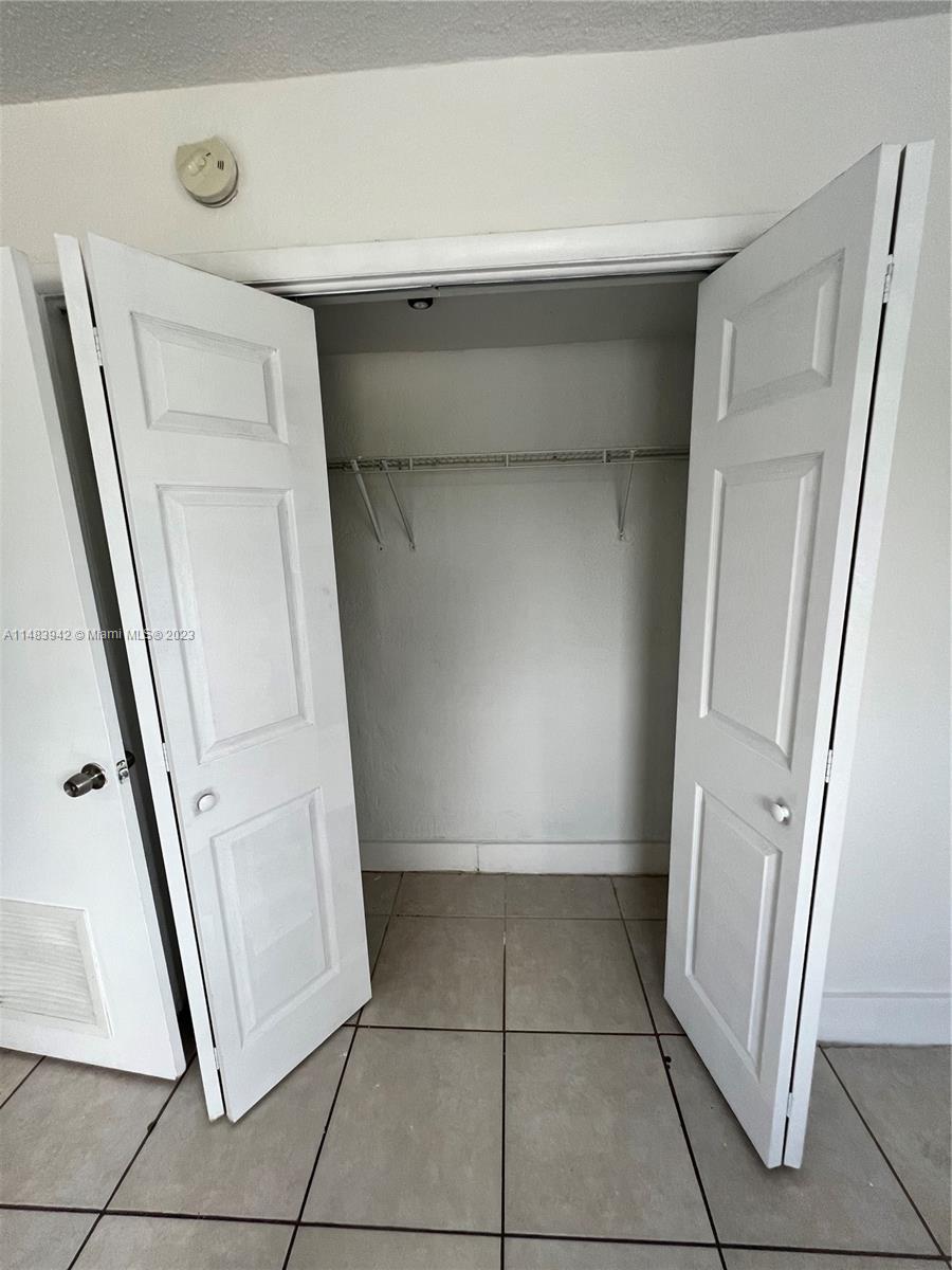 CITY OF MIAMI SOUTH - Residential Lease