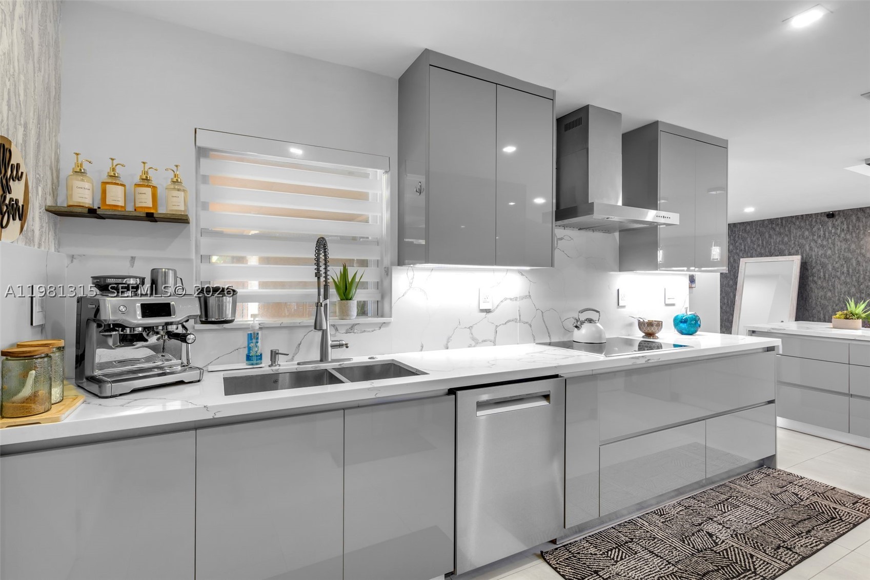 SKY LAKE VILLAS - Residential