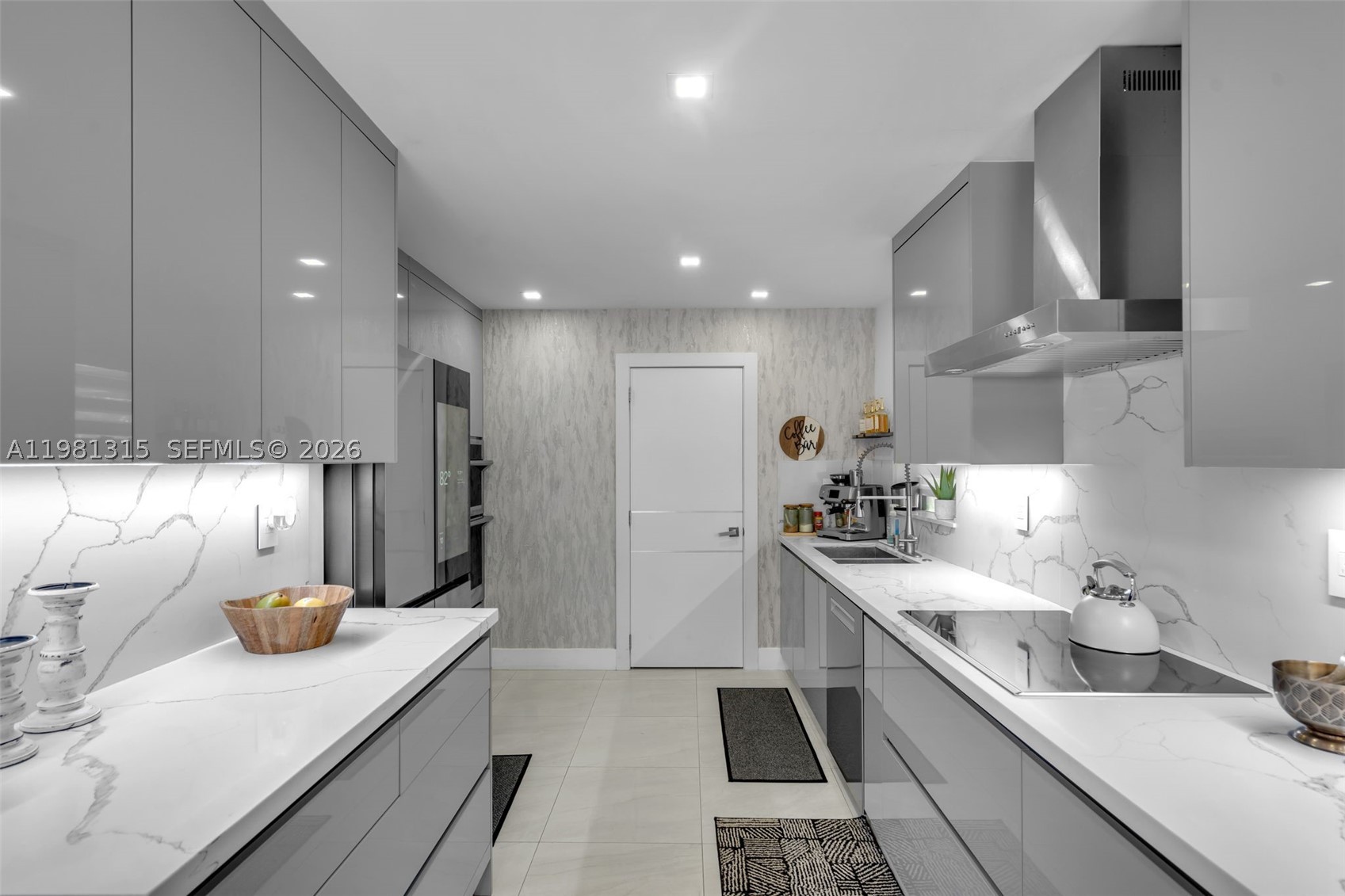 SKY LAKE VILLAS - Residential