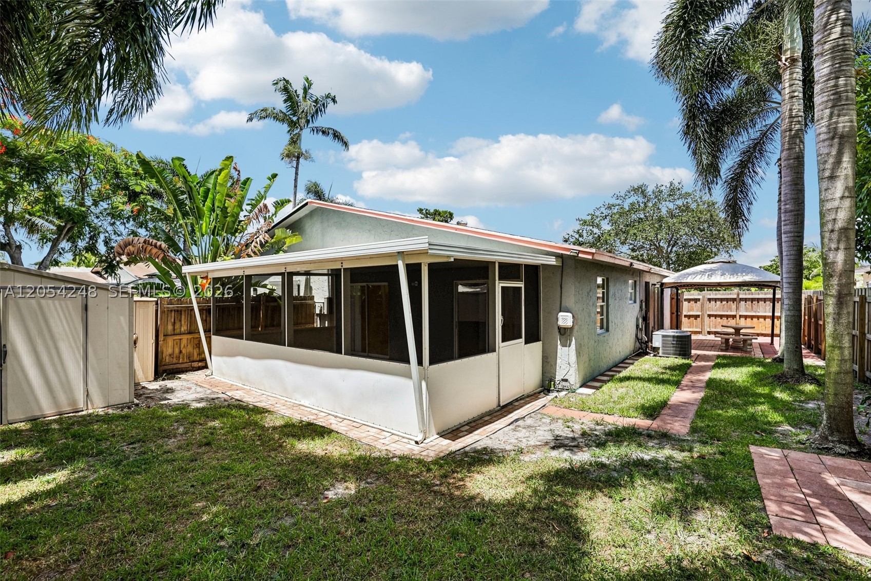 APPLEGREEN SUB - Residential