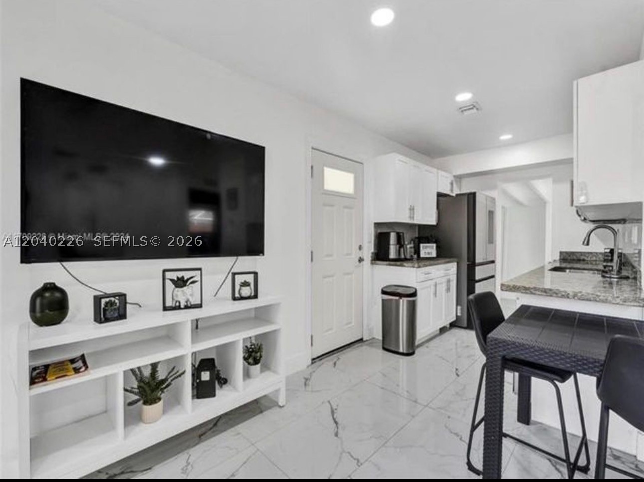 COLLIER MANOR FIRST ADD - Residential