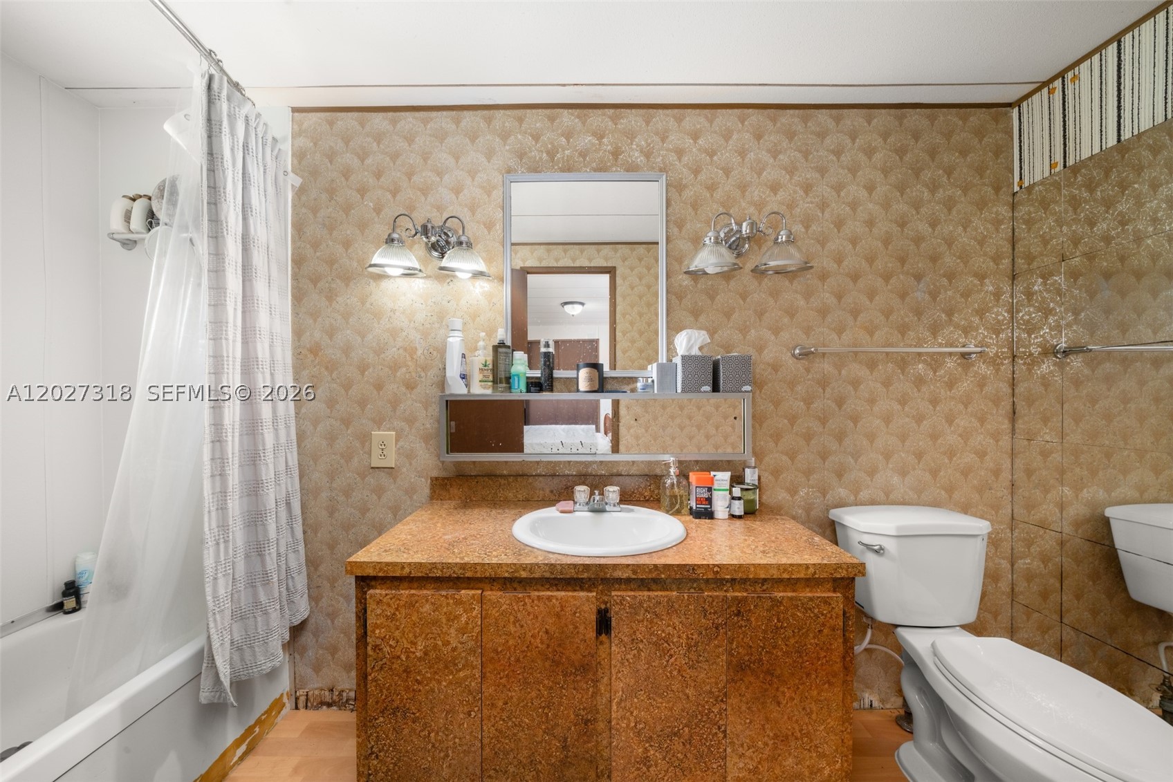 Sunset Lakes Estate - Residential