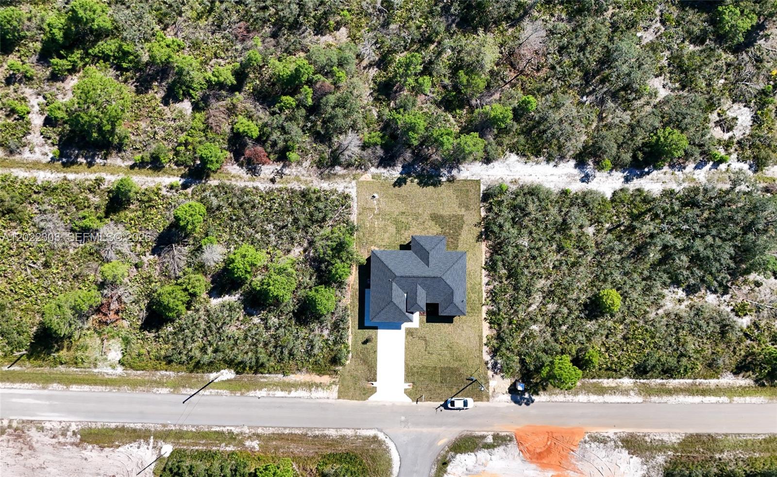 SUN N LAKE EST OF SEBRING - Residential