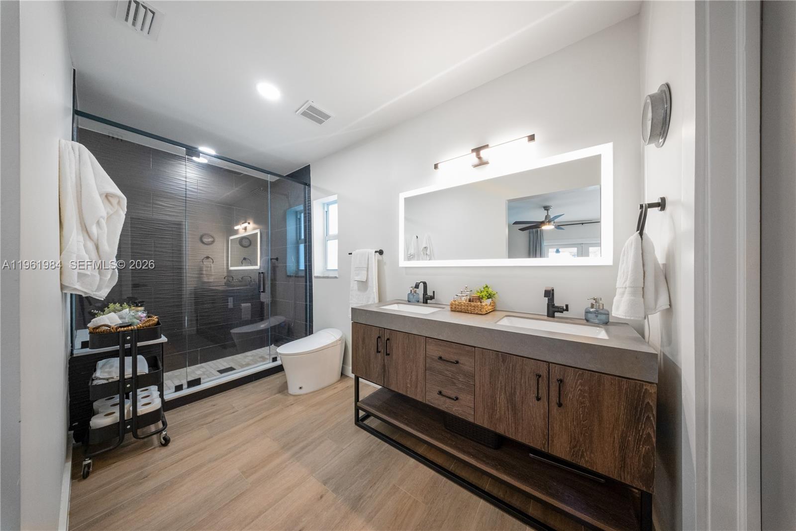 PINE SHORE SEC 1 - Residential