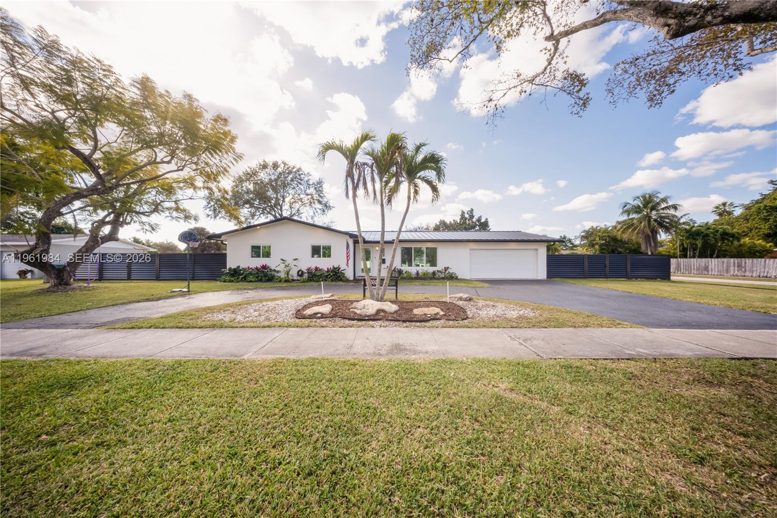 PINE SHORE SEC 1 - Residential